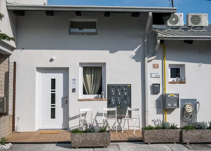 Garage Appartamento *